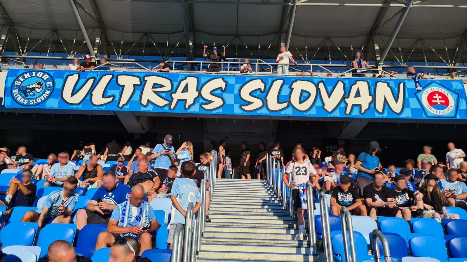 ultras vlajka slovan